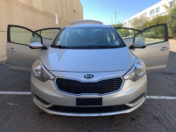 2015 KIA FORTE LX 4/CYLINDER SEDAN PERFECT CONDITION LOW PRICE for sale in Ridgewood, NY