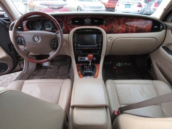 2005 Jaguar XJ 4dr Sdn XJ8 GOLD AWESOME CONDITION for sale in Milwaukie, OR – photo 15