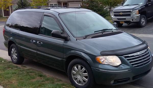 2005 Chrysler Town & Country w/ Stow n' Go - Loaded! for sale in WEBSTER, NY – photo 2