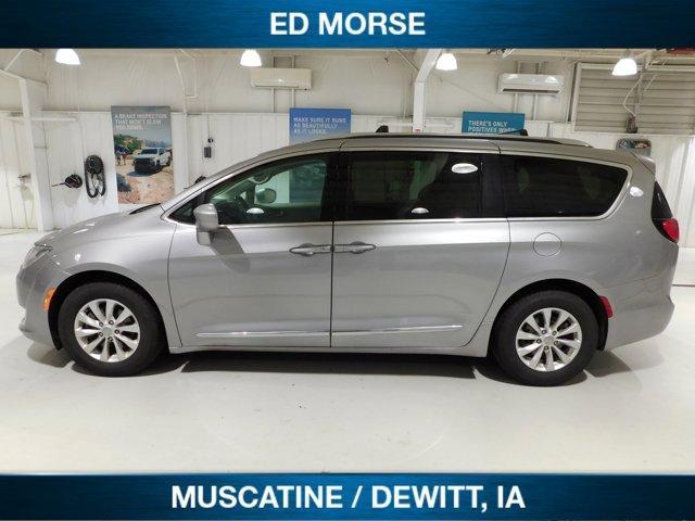 2019 Chrysler Pacifica Touring-L for sale in De Witt, IA – photo 3