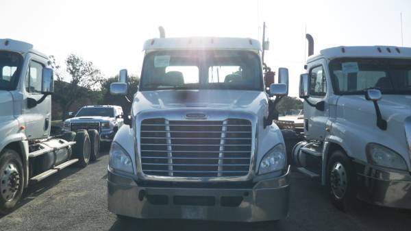 2012 Freightliners & 2012 Freightliners Cascadias for sale in SAN ANGELO, TX – photo 3