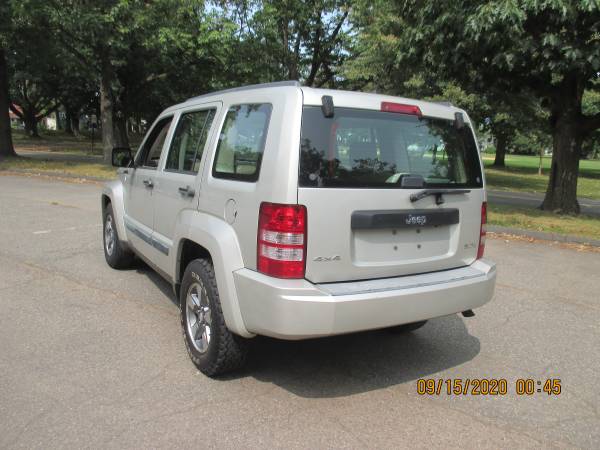 2008 Jeep LIBERTY SPORT 4x4 - cars & trucks - by dealer - vehicle... for sale in New Hope, PA – photo 8