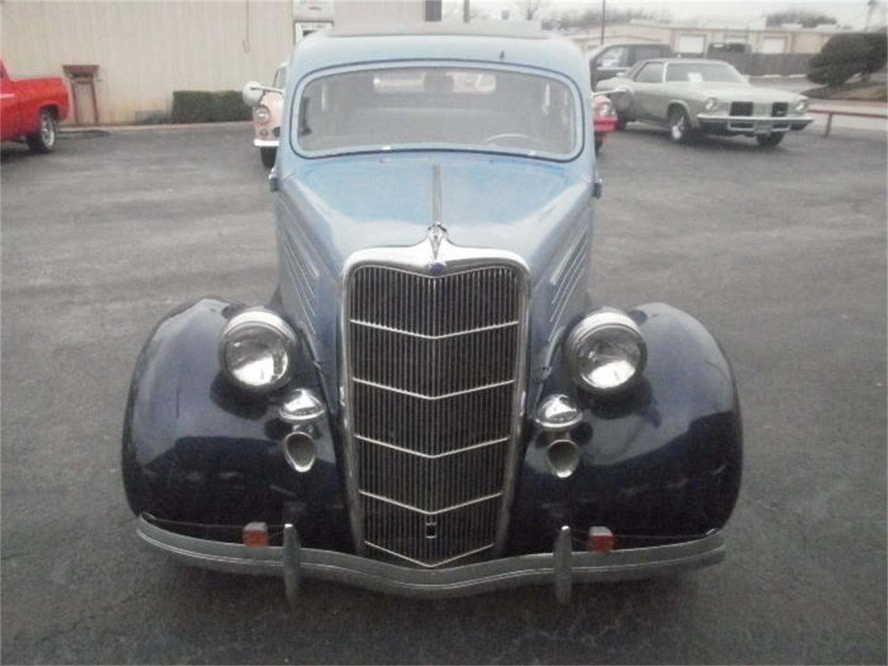 1935 Ford Deluxe Sedan for sale in Cleburne, TX – photo 2