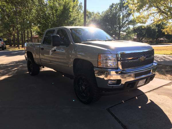 2011 Chevy 2500hd diesel crew cab for sale in Burleson, TX