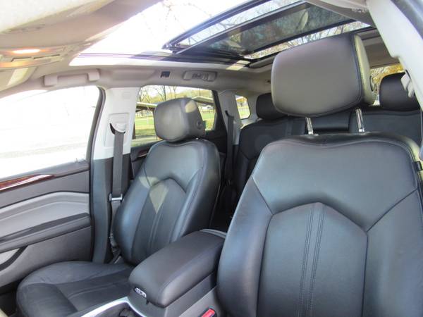 2011 CADILLAC SRX*HEATED SEATS*LEATHER*PANO... for sale in Highland, IL – photo 12