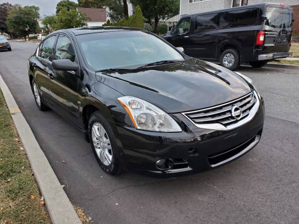 2012 Nissan Altima 2.5s 67k low miles Clean Title special edition 4dr for sale in Valley Stream, NY
