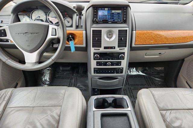 2010 Chrysler Town & Country Limited for sale in Monroe, WI – photo 8