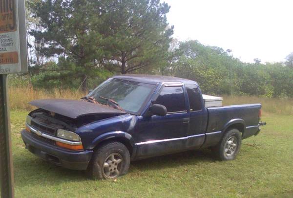2000 Chevy S 10 4X4 for sale in Lexington, TN