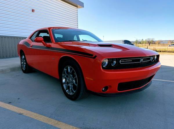 2017 DODGE CHALLENGER - LEATHER! LOADED! - cars & trucks - by dealer... for sale in Ardmore, TX – photo 2