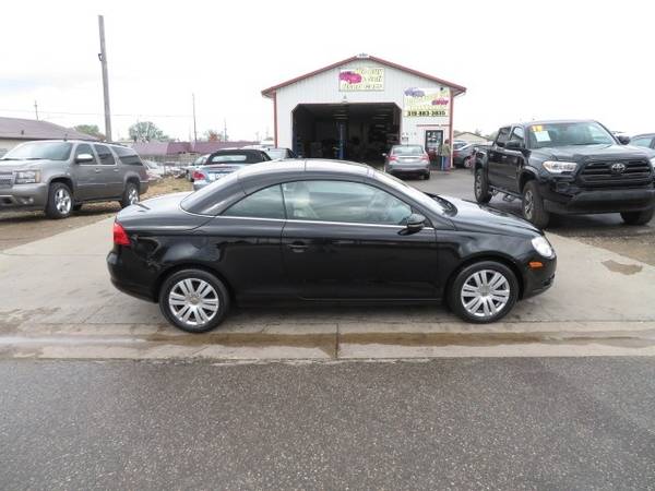 09 vw eos 6 speed manual 135000 miles 4999 - - by for sale in Waterloo, IA – photo 2