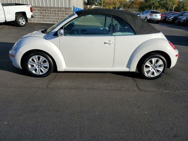 2009 Volkswagen Beetle S Convertible for sale in Cedarville, IL – photo 6
