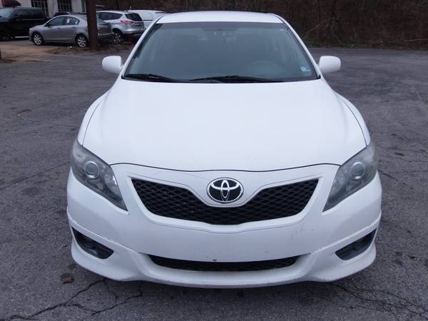 2011 Toyota Camry SE 2 OWNER - - by dealer - vehicle for sale in Roanoke, VA – photo 4