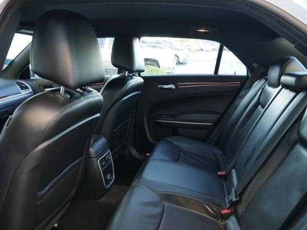 2014 Chrysler 300 for sale in Roseville, MN – photo 10