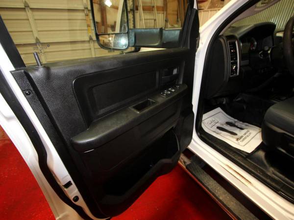 2018 RAM 3500 Chassis Cab Tradesman 4WD Crew Cab 60 CA 172.4 WB -... for sale in Evans, MT – photo 13
