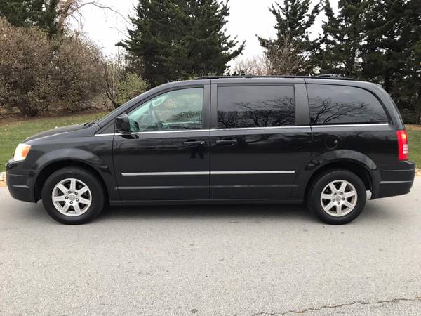 2010 Chrysler Town & Country - cars & trucks - by owner - vehicle... for sale in Chicago, IL – photo 2