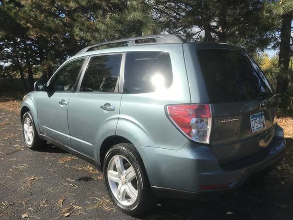 2009 SUBARU FORESTER 5SPEED PREMIUM AWD PANO ROOF VERY CLEAN! - cars... for sale in Minneapolis, MN – photo 2