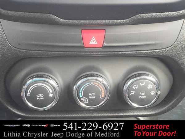 2017 Jeep Renegade Sport 4x4 - cars & trucks - by dealer - vehicle... for sale in Medford, OR – photo 22