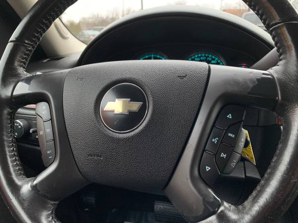 2007 Chevrolet Avalanche LT 4WD - Leather & Sunroof - 88k miles! for sale in Oak Forest, IL – photo 13