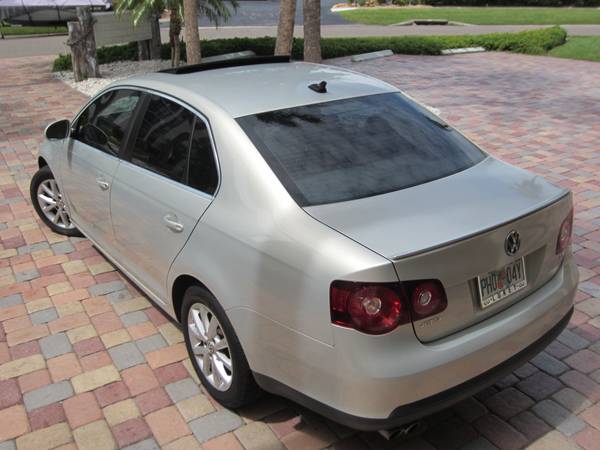 2010 VW Jetta, leather, clean4 for sale in Safety Harbor, FL – photo 3