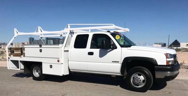 2006 CHEVY SILVERADO 3500 EXTENDED 17k MILE CONTRACTORS UTILITY TRUCK! for sale in Bakersfield, CA – photo 2