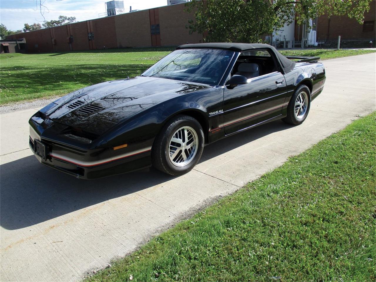For Sale at Auction: 1986 Pontiac Firebird Trans Am for sale in Auburn, IN – photo 5
