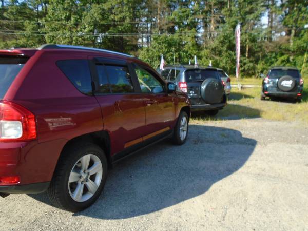 2012 jeep compass 4X4/low mileage/excellent condition for sale in Douglas, RI – photo 3