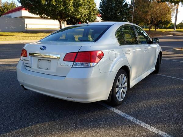 2011 SUBARU LEGACY 2.5i AWD LEATHER! SUNROOF! 1 OWNER! PRISTINE COND! for sale in Norman, KS – photo 3