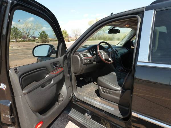 2011 Cadillac Escalade Premium 4X4 for sale in Santa Fe, NM – photo 5