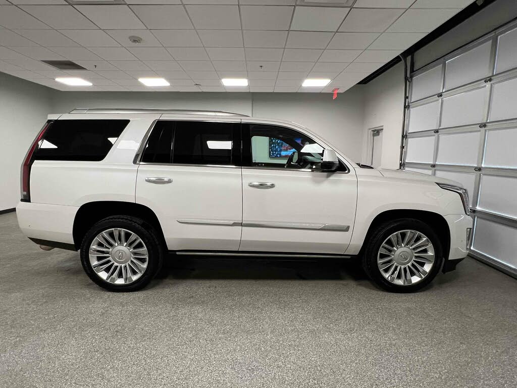 2019 Cadillac Escalade Platinum 4WD for sale in Highlands Ranch, CO – photo 18