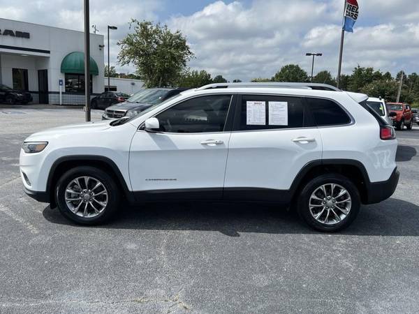 2019 Jeep Cherokee Latitude Plus - - by dealer for sale in Union City , GA – photo 5