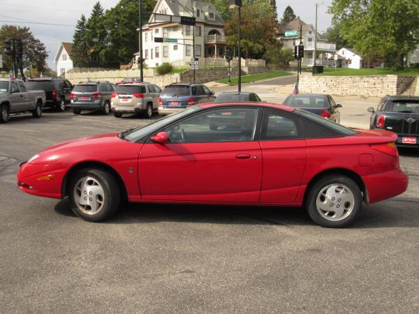 ***2002 SATURN SC SC2**MANUAL TRANSMISSION**A/C**EPA=UP TO 35 MPG!!!** for sale in Stoughton, WI – photo 2