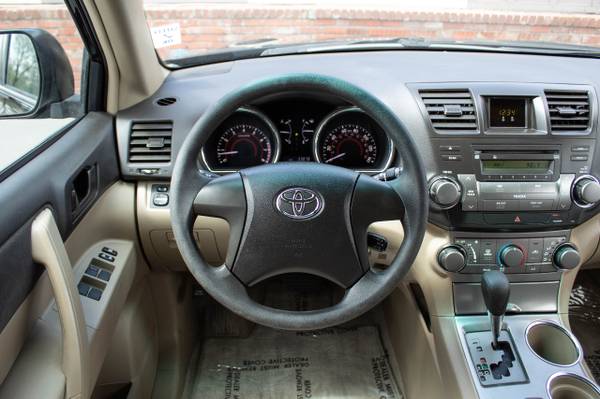 2008 Toyota Highlander 4WD 4dr Base (Natl) - - by for sale in Reno, NV – photo 13