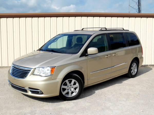 2011 Chrysler Town Country Touring - - by dealer for sale in Wilmington, OH – photo 4