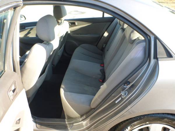 2006 HYUNDAI SONATA GLS CLEAN AUTOMATIC 4-CYL RUNS AND DRIVES GOOD -... for sale in Milford, ME – photo 10