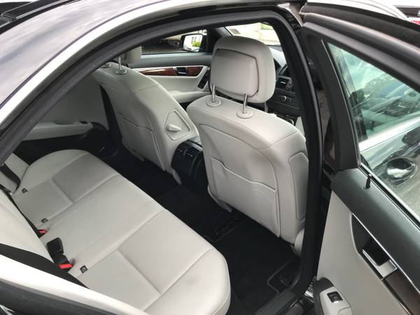 2010 Mercedes C300, AWD, Auto, One Owner, Sunroof, Black, Clean for sale in Omaha, NE – photo 18