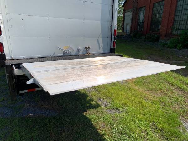 2012 UD 2600 103k Tuned & Deleted 26 ft Box Truck Lift Gate for sale in Lebanon, MD – photo 14