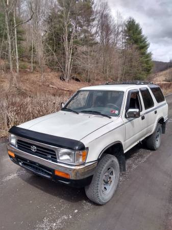 1995 4runner, new engine, runs great for sale in Thomas, WV
