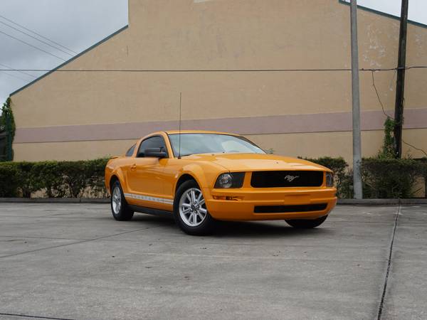 2007 Ford Mustang V6 Premium - cars & trucks - by dealer - vehicle... for sale in Melbourne , FL