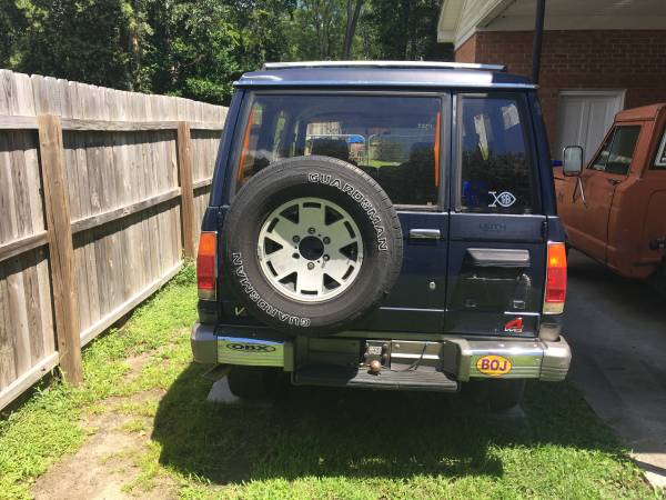 1989 Isuzu Trooper - cars & trucks - by owner - vehicle automotive... for sale in Greenville, NC – photo 2