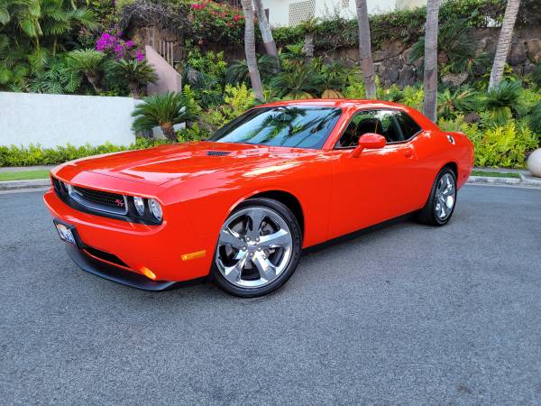 2013 dodge challenger rt Hemi like new Extremely low miles 7k only for sale in Honolulu, HI – photo 2