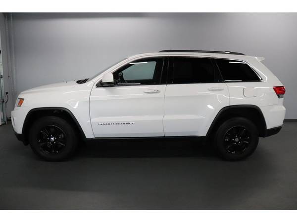 2015 Jeep Grand Cherokee hatchback Bright White Clearcoat - cars &... for sale in Terre Haute, IN – photo 9
