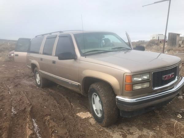 1999 Suburban 4x4 Low Miles Needs Engine for sale in Taos Ski Valley, NM