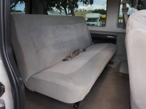 2006 Ford E-350 11 Passenger Van Oxford White Clea - cars & for sale in Bradenton, FL – photo 22