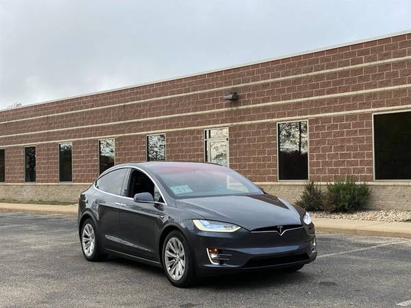 2017 Tesla Model X 75D: ONE Owner ** AWD ** AUTO PILOT ** AMAZING... for sale in Madison, WI – photo 3