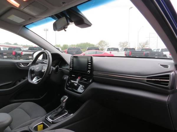 2020 Hyundai Ioniq Hybrid SE Hatchback 4D 4-Cyl, Hybrid, 1 6 for sale in Council Bluffs, NE – photo 12