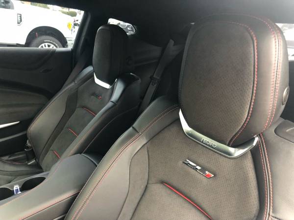 2019 CHEVY CAMARO ZL1 ((ONLY 1,000 MILES!!!)) for sale in Mount Joy, PA – photo 7