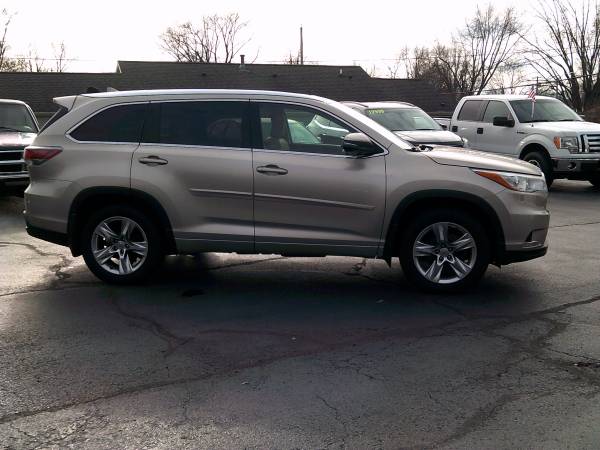 2015 Toyota Highlander - - by dealer - vehicle for sale in TROY, OH – photo 4