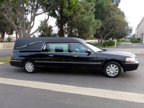 2004 Lincoln Krystal Town Car Hearse - - by dealer for sale in Carson, CA – photo 10