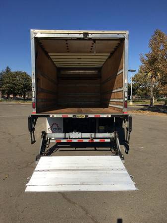 2017 FREIGHTLINER M2 20' BOX TRUCK BIG ALUMINUM LIFT *CARB... for sale in Fairfield, OR – photo 6