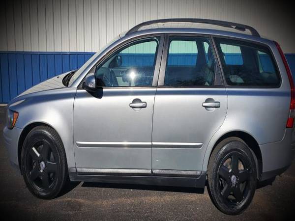 2007 Volvo V50 T5 AWD - cars & trucks - by dealer - vehicle... for sale in Seymour, WI – photo 3